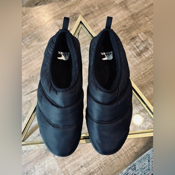 Sorel Shoes - Sorel Black Puffer shoe/slipper water proof size 10 women's